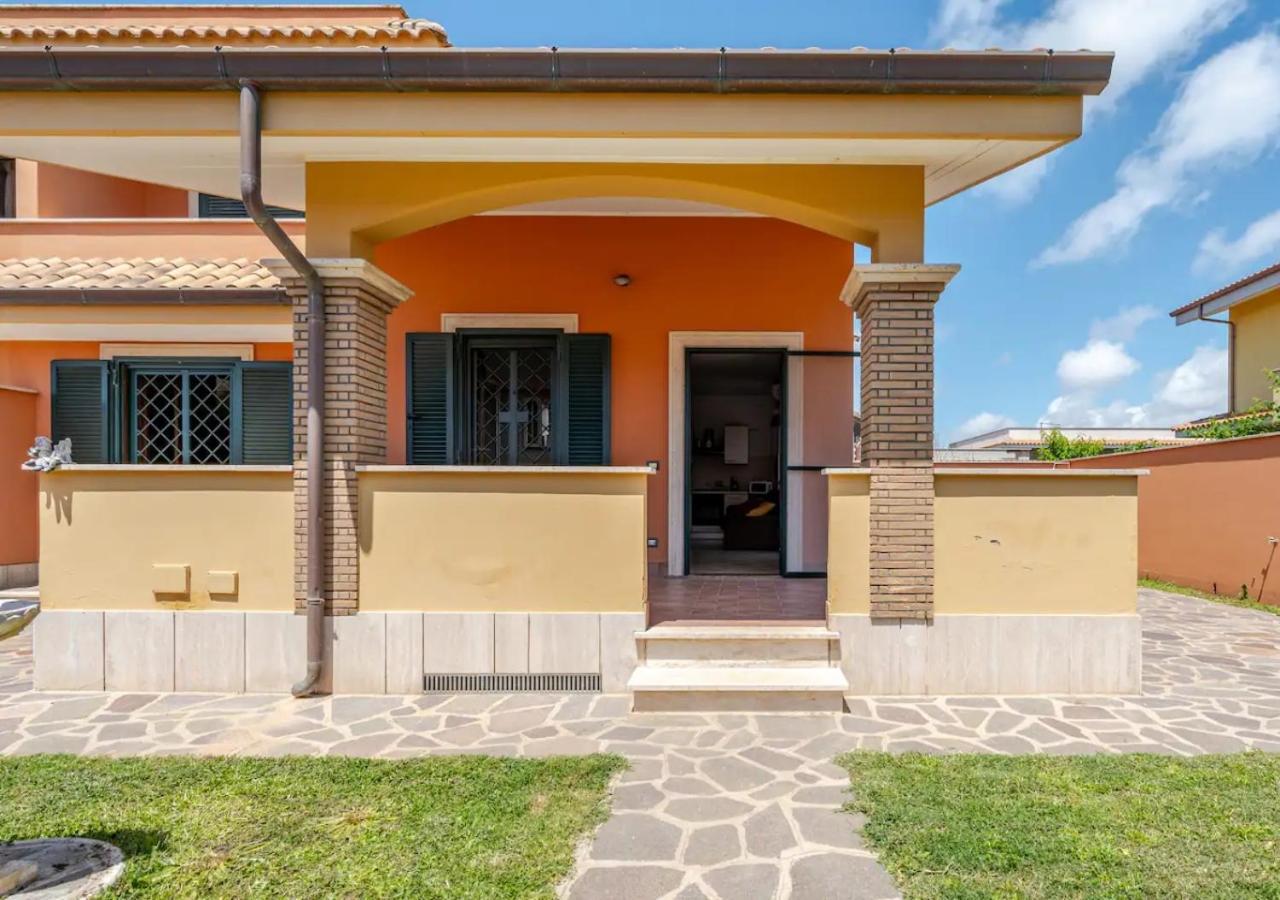 Garden Villa - Free Parking, Wi-Fi E Netflix Фиумичино Екстериор снимка